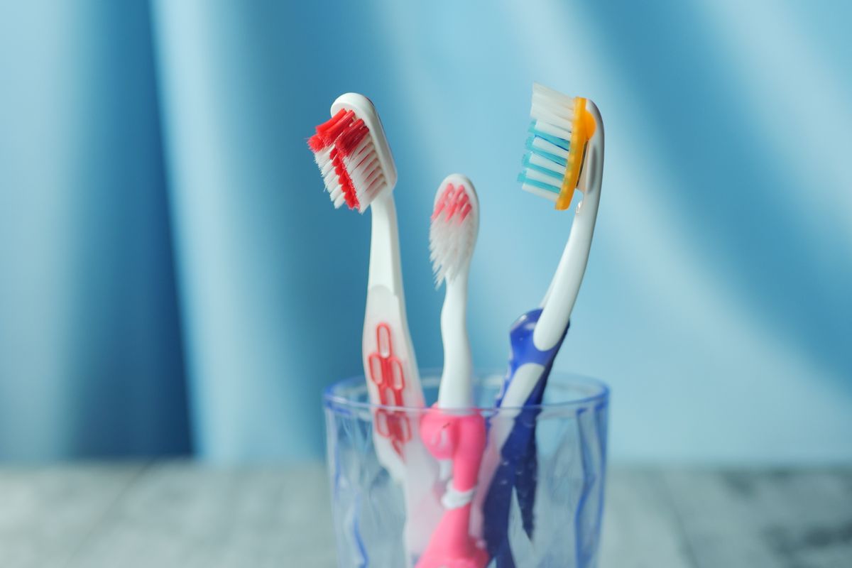 Electric versus manual toothbrush